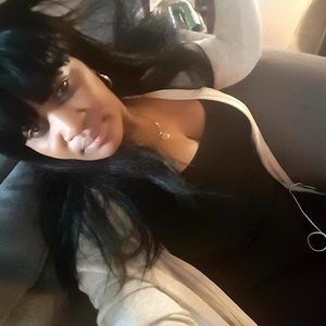 Meet your Posher, Fay